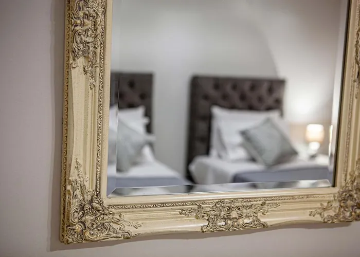 Aeolus Luxury - I